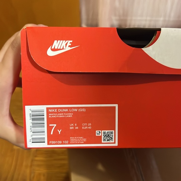 pink nike dunk low - Picture 2 of 3